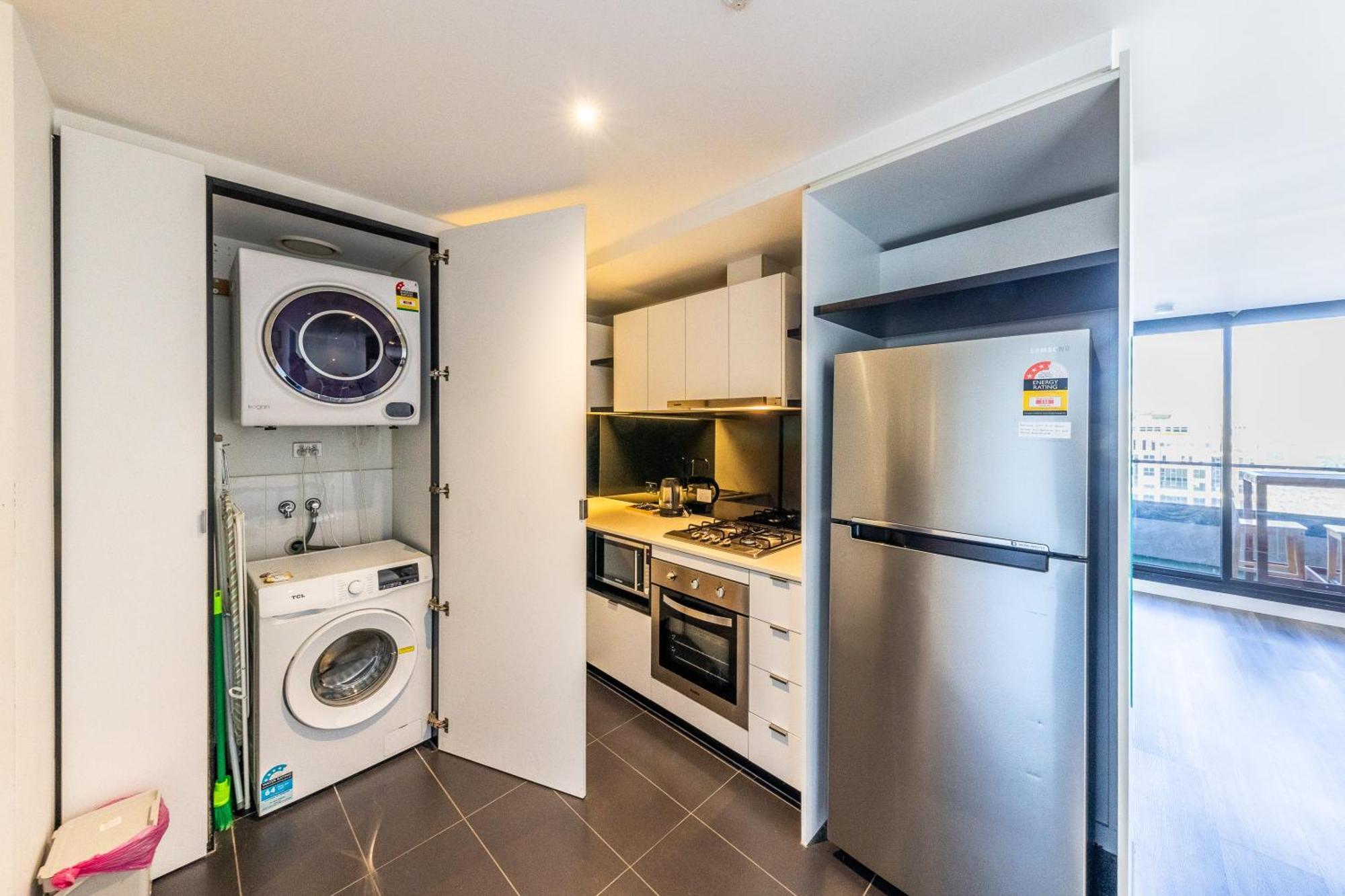 Aura2107, 2 Bedroom Apartment With Balcony, Stunning Yarra River And City Views Melbourne Exterior foto